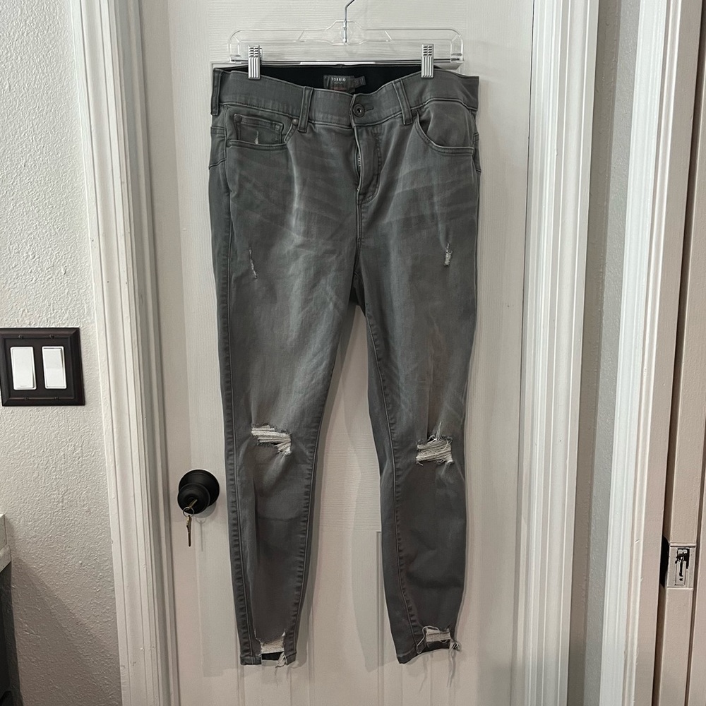 Torrid Bombshell Skinny Super Soft Deconstructed Ankle Grey Washed Ripped Jeans